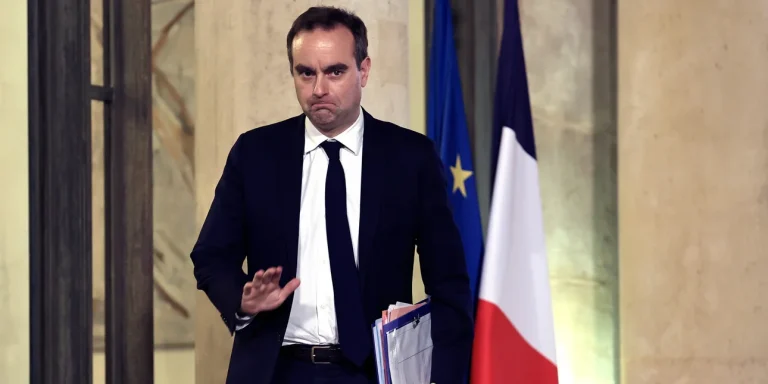 Γαλλία: «Μπορεί να έχουμε νέο πρωθυπουργό σε 48 ώρες», δήλωσε ο Λεκορνί