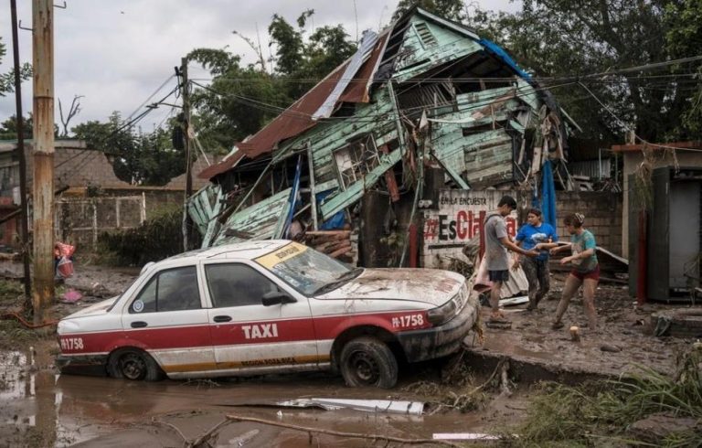 Καταστροφικές πλημμύρες στο Μεξικό: Τουλάχιστον 41 νεκροί 