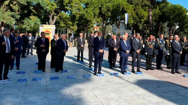 Απόντες Ανδρουλάκης και Φάμελλος από το τρισάγιο και την κατάθεση στεφάνου στη Θεσσαλονίκη