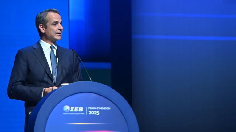 Μητσοτάκης στον ΣΕΒ: Δεν υπάρχει οικονομική προοπτική χωρίς πολιτική σταθερότητα