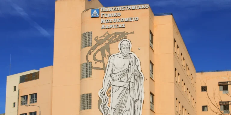 Σοκ στη Λάρισα: Κρίσιμη η κατάσταση του βρέφους που κάηκε με λάδι