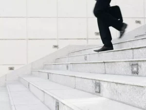 Εγκρίθηκαν 9.610 μόνιμες προσλήψεις σε υπουργεία για το 2026