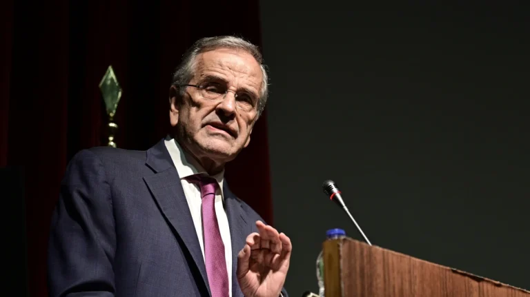 Σαμαράς για την 28η Οκτωβρίου: Να φανούμε αντάξιοι του «Ναι» στην αξιοπρέπεια και την Ελευθερία
