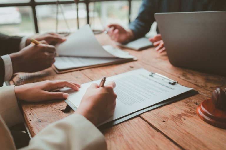 Συλλογικές συμβάσεις: Ιστορική συμφωνία για την επαναφορά τους