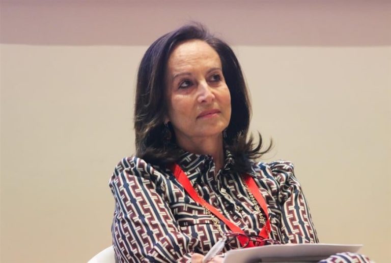 Διαμαντοπούλου: Μακάρι ο Πιερρακάκης να αναλάβει την προεδρία του Eurogroup