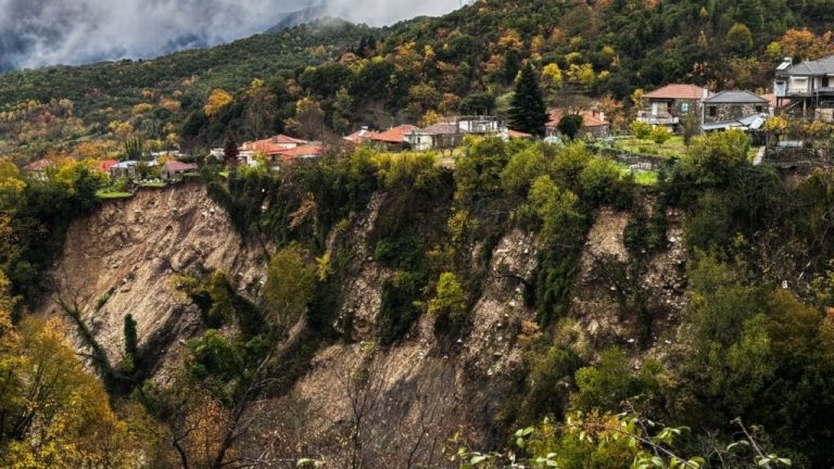 Σαρωτικό το πέρασμα της κακοκαιρίας Adel στα Τζουμέρκα: Τεράστιες κατολισθήσεις – Σπίτια «κρέμονται» στο κενό