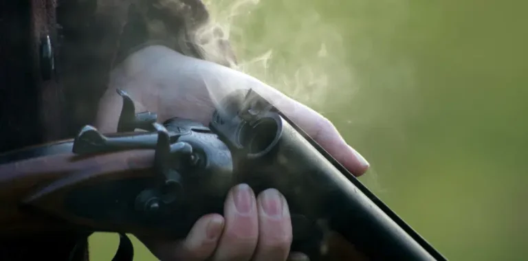 Μενίδι: 60χρονος κάλεσε την αστυνομία και μετά αυτοκτόνησε με καραμπίνα