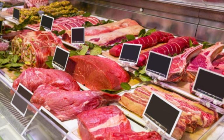 Ακρίβεια στο κρέας: Η ευλογιά εκτόξευσε τις τιμές