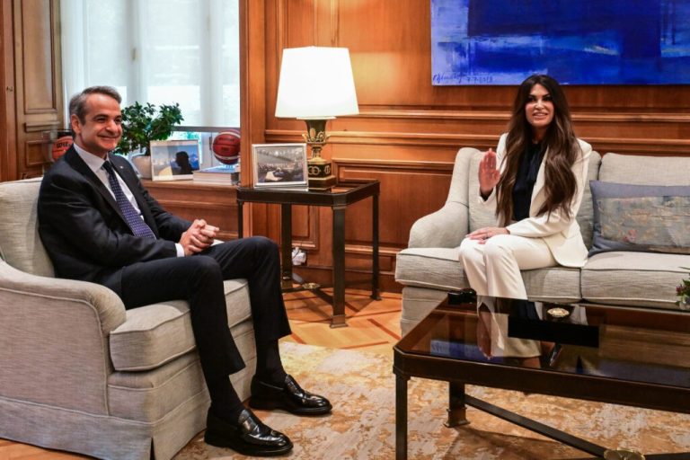 Συνάντηση Μητσοτάκη με Γκιλφόιλ: «Εξαιρετική δυναμική έχουν οι σχέσεις Ελλάδας με ΗΠΑ»