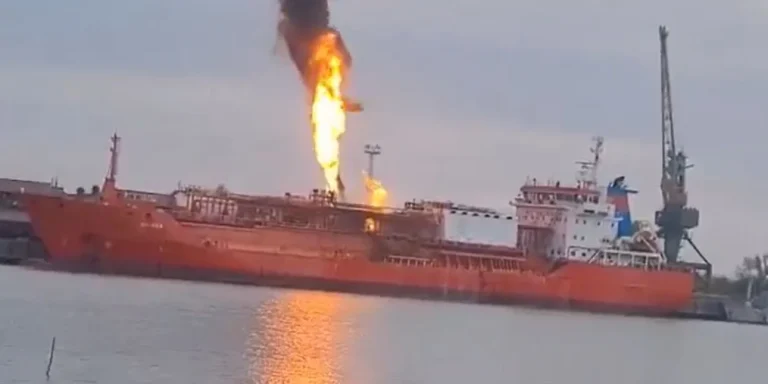 Από drone το χτύπημα στο τουρκικό πλοίο με το υγροποιημένο αέριο στην Οδησσό