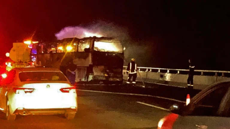 Σοκ στη Σαουδική Αραβία: 45 νεκροί σε δυστύχημα με λεωφορείο Ινδών προσκυνητών