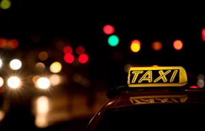 Πειραιάς: Χειροπέδες σε 34χρονο – Ξυλοκόπησε οδηγό ταξί