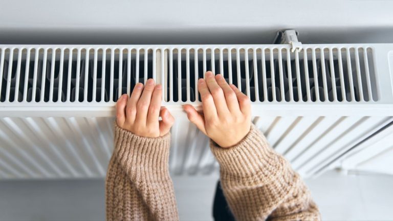 Επίδομα θέρμανσης: Πότε ξεκινά η υποβολή των αιτήσεων 