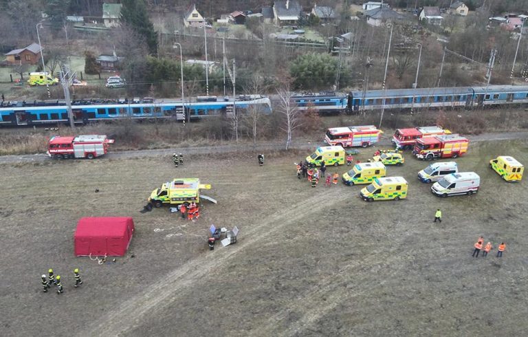 Σύγκρουση τρένων στην Τσεχία: Πάνω από 40 τραυματίες – Δείτε βίντεο