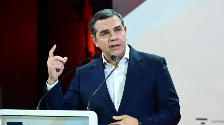 Τσίπρας: Ο Μητσοτάκης φοβάται την «Ιθάκη» – Προτιμά την αποδόμηση της αλήθειας από την αναμέτρηση μαζί της