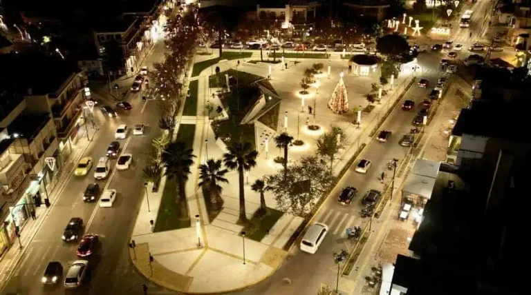 Εγκαινιάστηκε η ανανεωμένη κεντρική πλατεία των Αγίων Αναργύρων