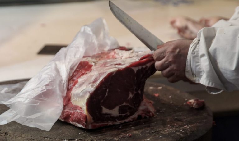 Έκρηξη στις τιμές του μοσχαρίσιου κρέατος – Αυξημένες έως 57% σε σχέση με πέρσι