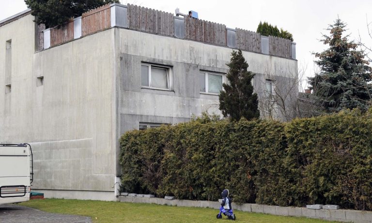 Αρρωστημένη ομολογία: 58χρονος απέκτησε τρία παιδιά με τη κόρη του 