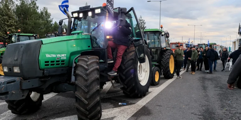 Με νέα μπλόκα συνεχίζουν οι αγρότες: Ο «χάρτης» των κινητοποιήσεων σε όλη την Ελλάδα 