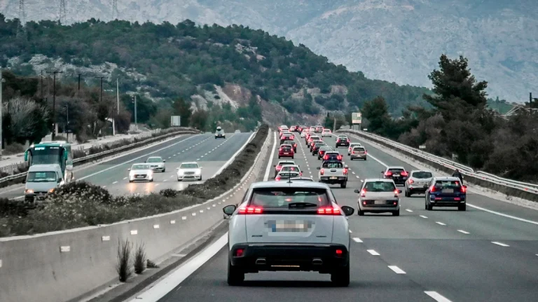 Τέλη κυκλοφορίας 2026: 4,8 εκατομμύρια ιδιοκτήτες IX δεν τα έχουν πληρώσει 23 ημέρες πριν την λήξη της προθεσμίας