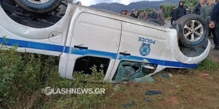 Αεροδρόμιο Χανίων: Αγρότες βανδάλισαν περιπολικό και το αναποδογύρισαν