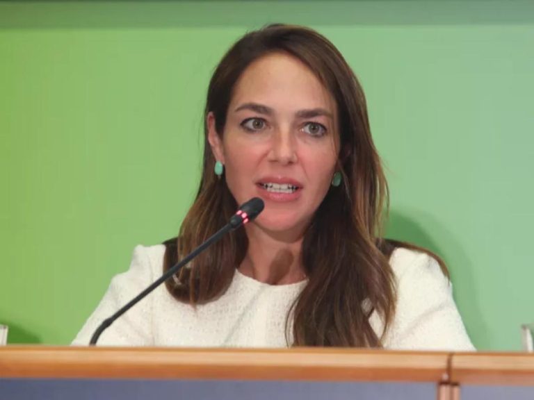 Μιχαηλίδου: Νωρίτερα θα καταβληθούν τα επιδόματα φέτος