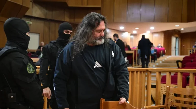 Δίκη Χρυσής Αυγής: «Όσο λιγότερες αναστολές, τόσο ανεβαίνεις στην ιεραρχία»