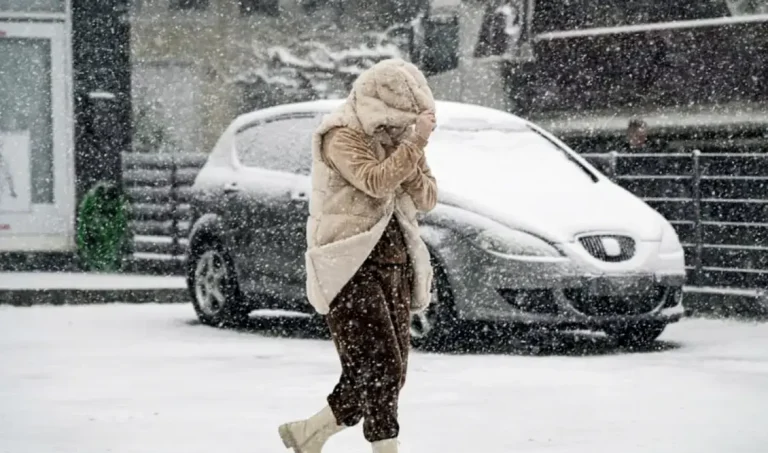 Αλλάζει απότομα ο καιρός από το απόγευμα – Πότε και πού θα χιονίσει 