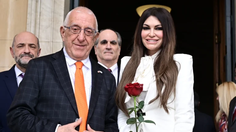 Στη Βουλή η Κίμπερλι Γκιλφόιλ, συνάντησε τον Νικήτα Κακλαμάνη