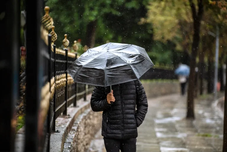 Προ των πυλών κακοκαιρία 72 ωρών με ισχυρές βροχές και καταιγίδες