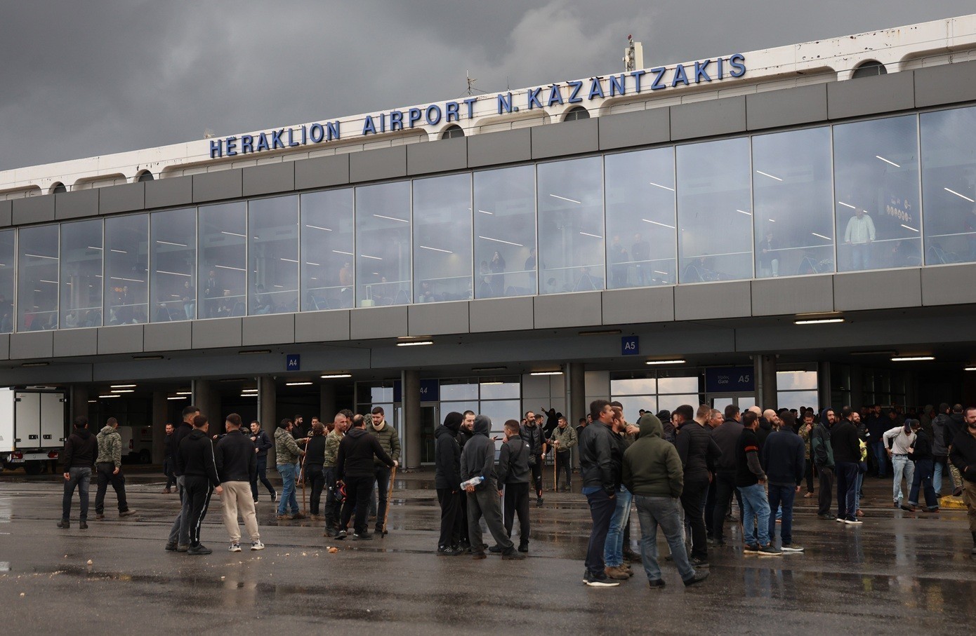 Ηράκλειο: Ανοίγει ξανά το αεροδρόμιο Ν. Καζαντζάκης