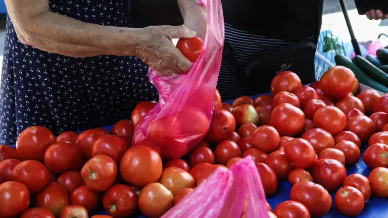 Λαϊκές αγορές: Θα λειτουργήσουν κανονικά αύριο στην Αττική