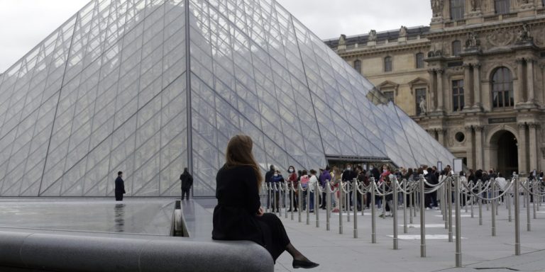 Λούβρο: Σε απεργία το προσωπικό από 15 Δεκεμβρίου