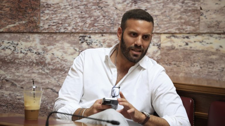 Εκτός ευρωομάδας και διαγράφεται από τον ΣΥΡΙΖΑ ο Νίκος Παππάς 