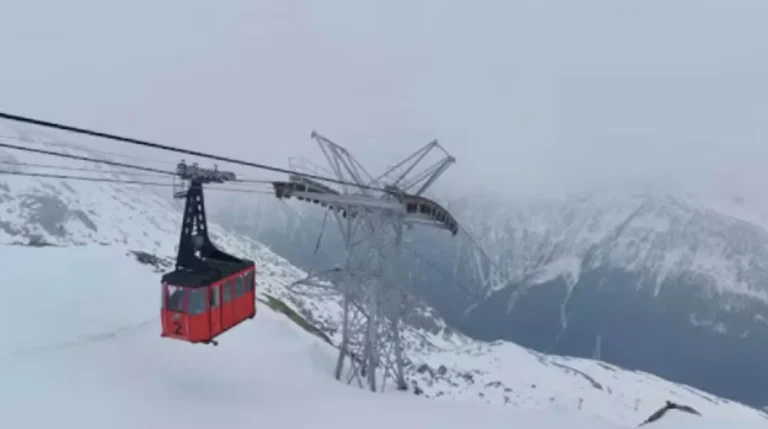 Ατύχημα σε τελεφερίκ στη βόρεια Ιταλία: Τέσσερις τραυματίες, απεγκλωβίστηκαν περίπου 100 άνθρωποι
