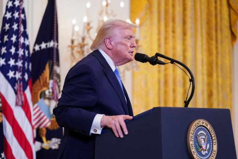 Τραμπ: Ξένη τρομοκρατική οργάνωση το καθεστώς της Βενεζουέλας