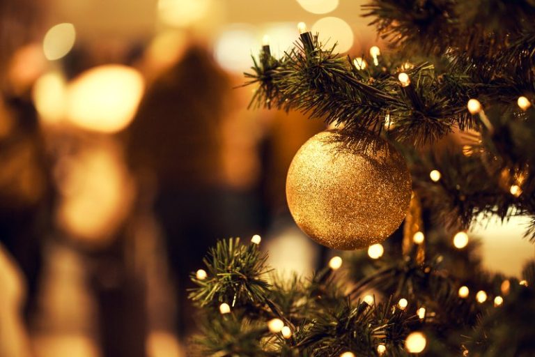 Πόσο ρεύμα καίνε τα χριστουγεννιάτικα λαμπάκια