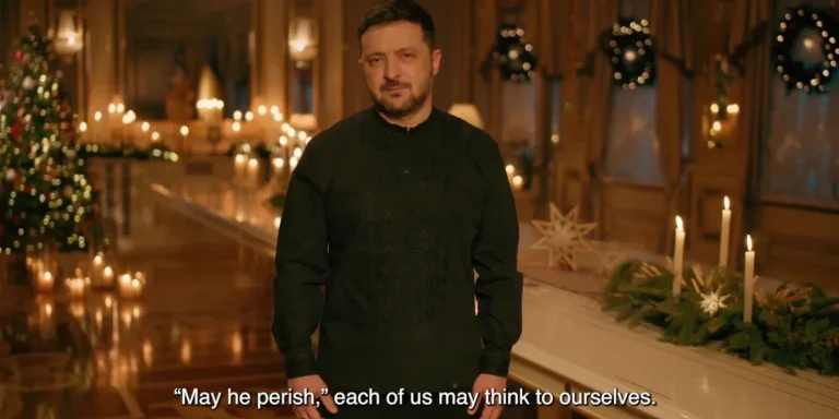 Ο Ζελένσκι εύχεται τον… θάνατο του Πούτιν: Το χριστουγεννιάτικο μήνυμά του στους Ουκρανούς