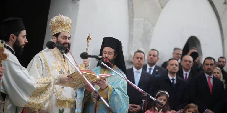 Πλήθος κόσμου στον εορτασμό των Θεοφανίων στον Αγ. Διονύσιο – Δείτε εικόνες