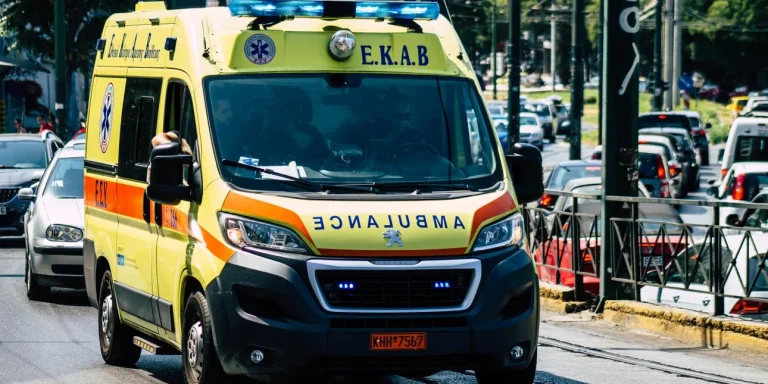 Σοκαριστικό τροχαίο στον Κηφισό με εκτροπή αυτοκινήτου