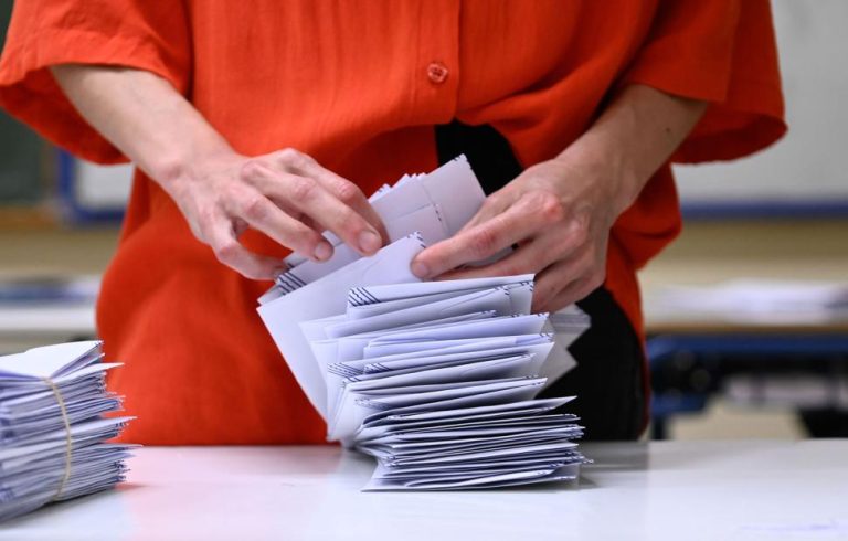 Πώς θα λειτουργεί το σχέδιο Μητσοτάκη για την επιστολική ψήφο