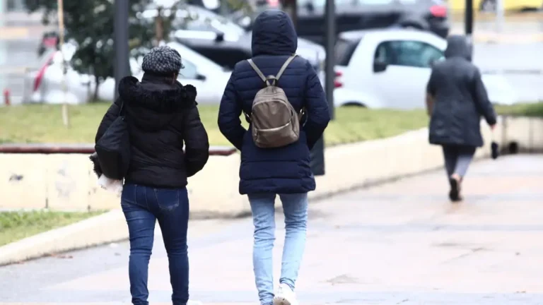 Καιρός: Ανεβαίνει σήμερα η θερμοκρασία – Πού θα βρέξει