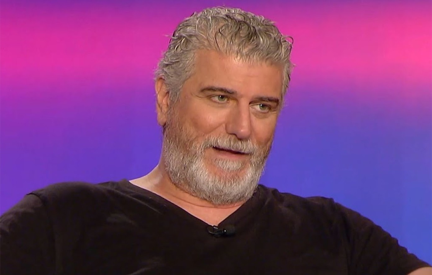 Βλαδίμηρος Κυριακίδης: Εμείς οι άνδρες κουραζόμαστε να αποδεχτούμε τη γυναίκα και τη θηλυκή μας πλευρά