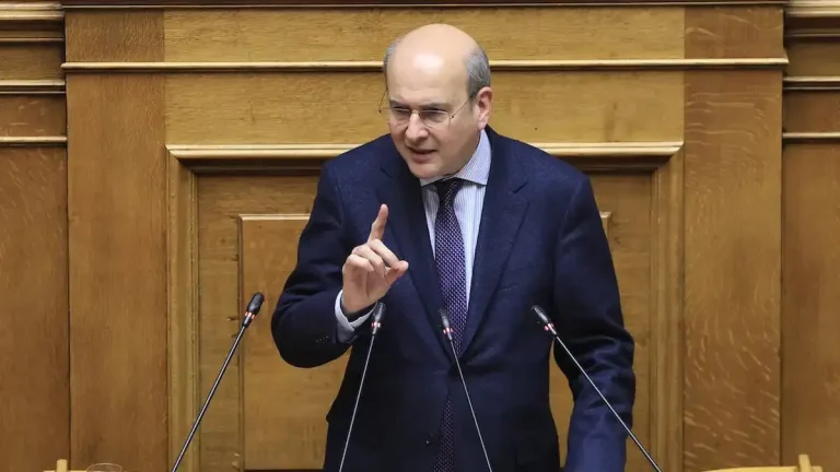 Χατζηδάκης: Έχουν δοθεί στους αγρότες 3,8 δισ. ευρώ μέσα στο 2025 