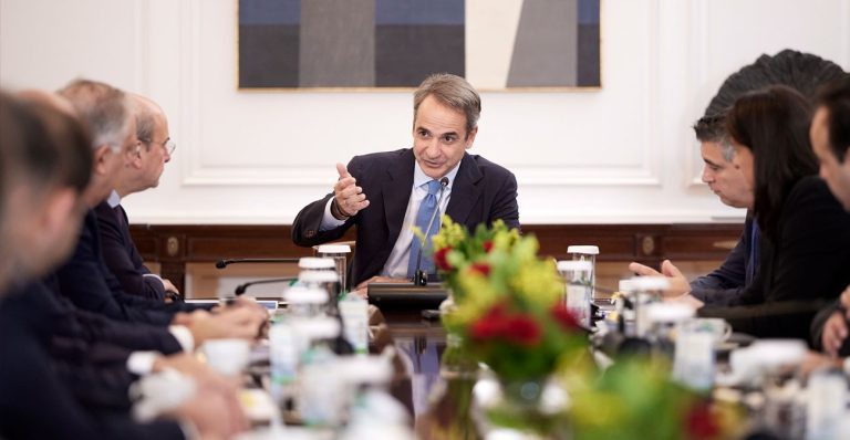 Μητσοτάκης στη συνάντηση με τους αγρότες: Τις εξελίξεις τις διαμορφώνουν οι παρόντες και όχι οι απόντες