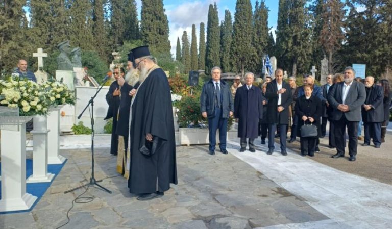 Ο Δήμος Πειραιά τίμησε τα θύματα του βομβαρδισμού της 11ης Ιανουαρίου 1944