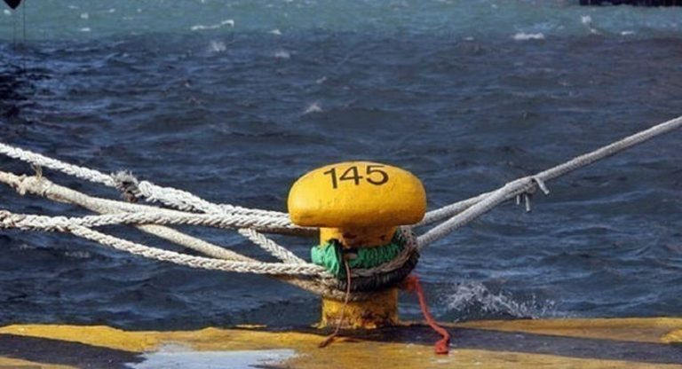 Ακυρώνονται τα αυριανά δρομολόγια προς Τήνο από Πειραιά και Ραφήνα λόγω κακοκαιρίας