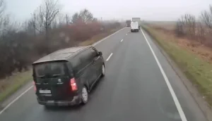 Τραγωδία με οπαδούς του ΠΑΟΚ: «Μπλόκαρε το τιμόνι κατά την προσπέραση», αποκάλυψε τραυματίας του πολύνεκρου τροχαίου