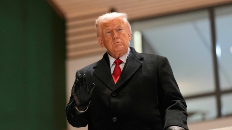 Ο Ντόναλντ Τραμπ παρουσιάζει το «Συμβούλιο Ειρήνης» του στο Νταβός