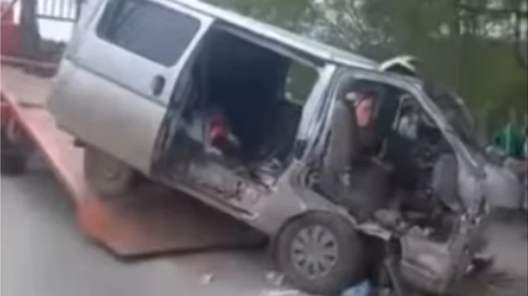 Τραγωδία στη Βολιβία: Λεωφορείο που οδηγούσε έφηβος προσέκρουσε σε δέντρο